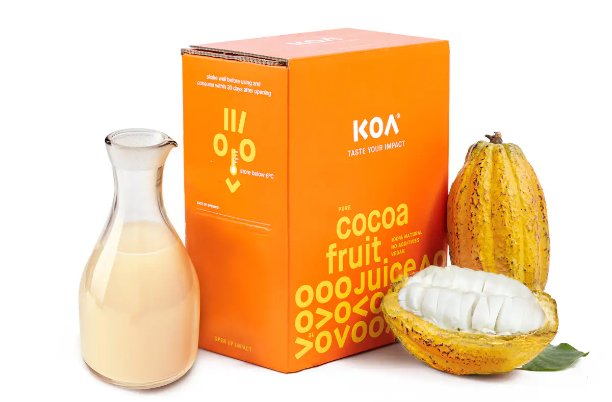 Koa pure 3 l with cocoa fruit and its juice (c) william boateng & grafanna